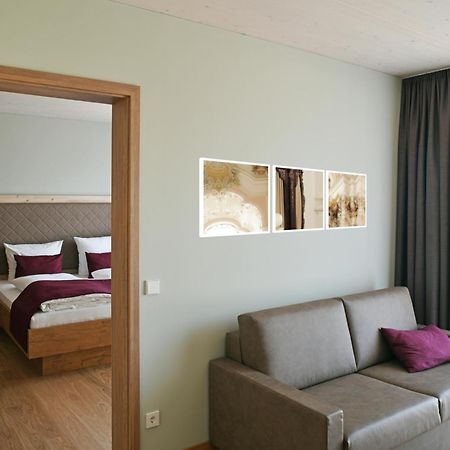 Hotel Restaurant Klosterhof Gutenzell-Hurbel Bagian luar foto