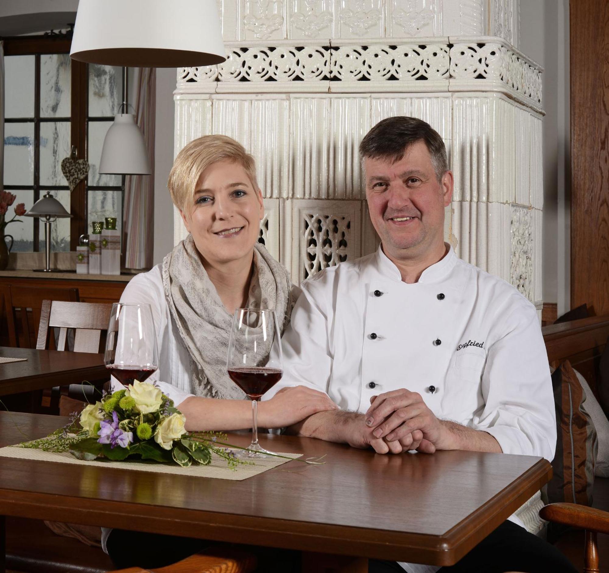 Hotel Restaurant Klosterhof Gutenzell-Hurbel Bagian luar foto
